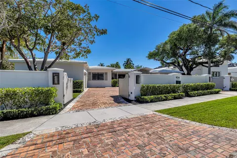 924 S Rio Vista Blvd, Fort Lauderdale, FL 33316