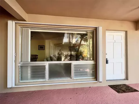 2864 NE 32nd St #3, Fort Lauderdale, FL 33306