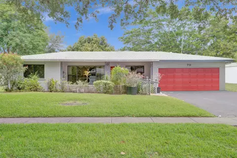 711 Holly Ln, Plantation, FL 33317