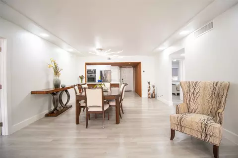 4240 Oaks Ter #203, Pompano Beach, FL 33069