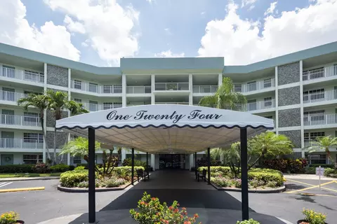 806 Cypress Grove Ln #407, Pompano Beach, FL 33069