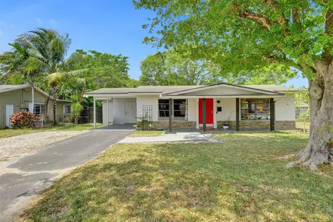 2021 NW 32nd St, Oakland Park, FL 33309