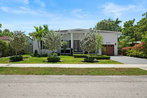 806 SE 11th Ct, Fort Lauderdale, FL 33316