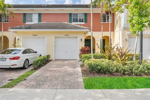 7774 Paddock Pl #7774, Davie, FL 33328