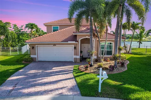 4727 Saint Simon Dr, Coconut Creek, FL 33073