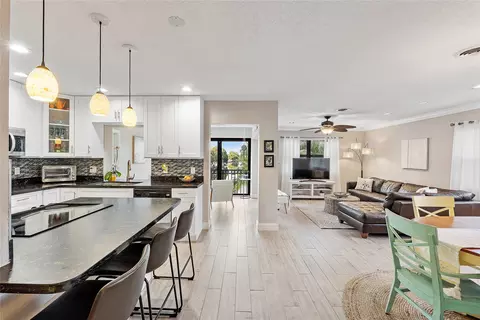 2700 NE 56 Ct #4B, Fort Lauderdale, FL 33308