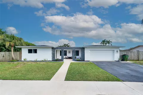 10820 NW 19th St, Pembroke Pines, FL 33026