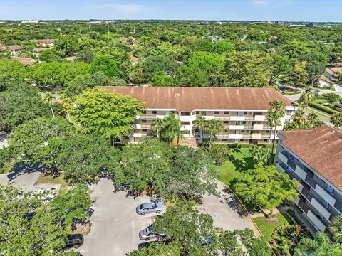 3150 NW 42nd Ave #E404, Coconut Creek, FL 33066