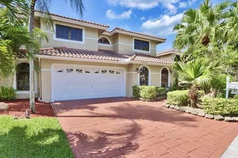 753 Villa Portofino Cir, Deerfield Beach, FL 33442
