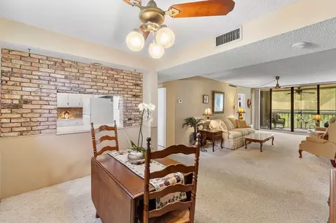 8437 Forest Hills Dr #301-G, Coral Springs, FL 33065