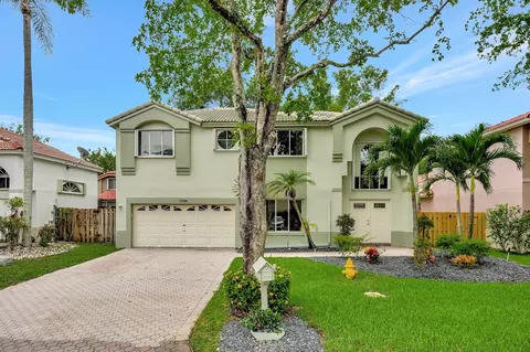 11250 Renaissance Rd, Hollywood, FL 33026