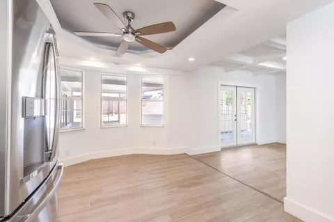 737 SW 1st Ave, Boynton Beach, FL 33426