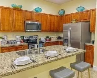 5208 NW 48 Ln, Lauderhill, FL 33319