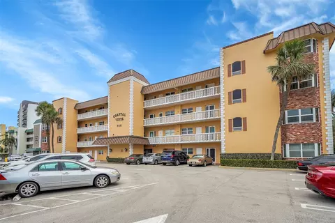 725 N Riverside Dr #402, Pompano Beach, FL 33062