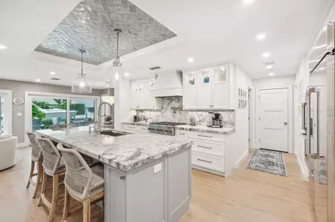 2910 NE 47th St, Lighthouse Point, FL 33064