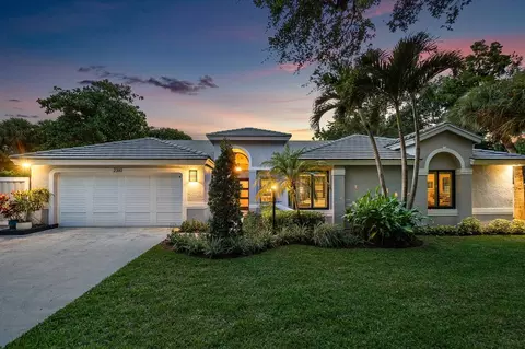 2310 Hampton Bridge Rd, Delray Beach, FL 33445
