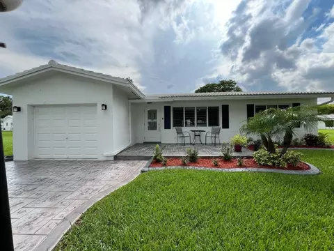 1601 NW 85th Ter, Plantation, FL 33322
