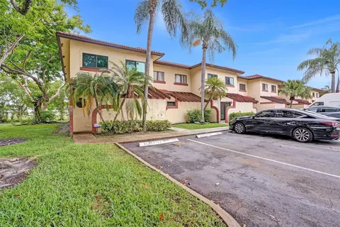 8873 NW 48th St #124, Sunrise, FL 33351