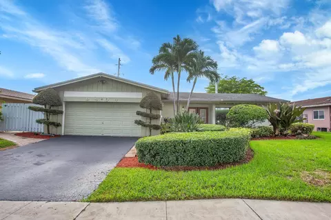9404 NW 46th St, Sunrise, FL 33351