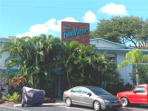 1201 N Riverside Dr #11, Pompano Beach, FL 33062