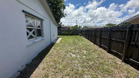2541 NE 11th Ter, Pompano Beach, FL 33064 photo 19