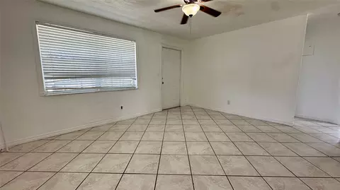 2541 NE 11th Ter, Pompano Beach, FL 33064 photo 4