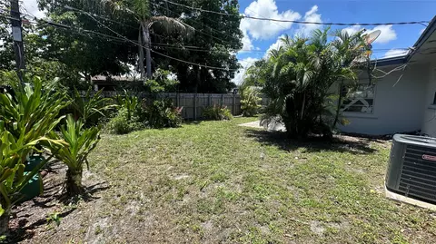2541 NE 11th Ter, Pompano Beach, FL 33064 photo 17