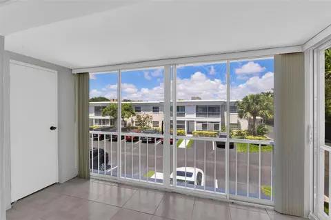 6521 Bay Club Dr #6521-3, Fort Lauderdale, FL 33308