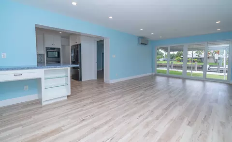 258 SE 3rd Ter, Pompano Beach, FL 33060 photo 4