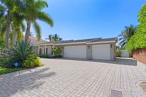 2824 NE 25th St, Fort Lauderdale, FL 33305