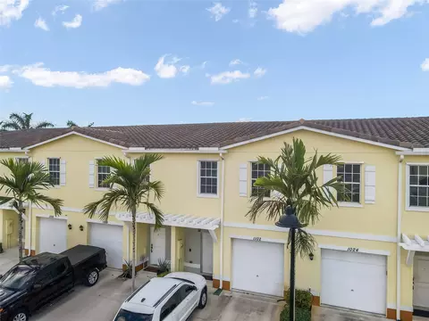 1102 NW 40 Way, Lauderhill, FL 33313