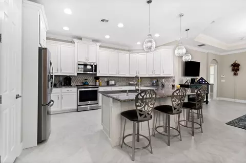 12868 SW Lake Fern Cir, Port Saint Lucie, FL 34987