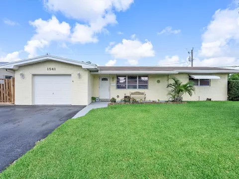 1541 NW 79th Ave, Pembroke Pines, FL 33024