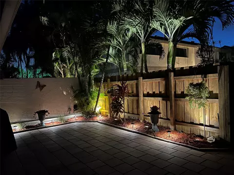 3052 S Oakland Forest Dr #2104, Oakland Park, FL 33309