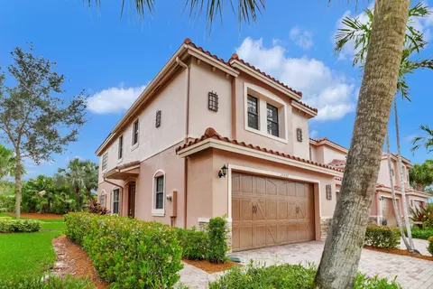 10876 NW 72nd Pl, Parkland, FL 33076