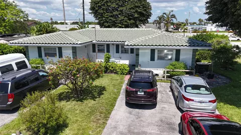 2597 NE 2nd Ave, Boca Raton, FL 33431
