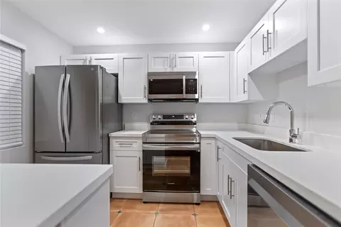 9823 NW 3rd St #9823, Plantation, FL 33324