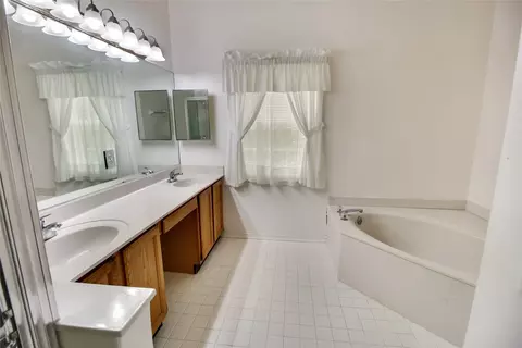 3572 Sanctuary Dr, Coral Springs, FL 33065 photo 27
