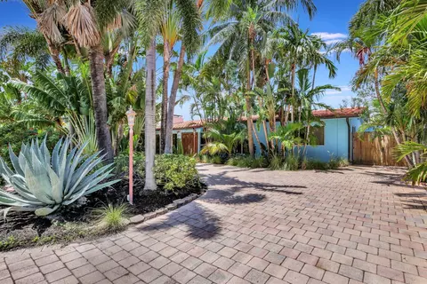 271 Capri Ave, Lauderdale By The Sea, FL 33308