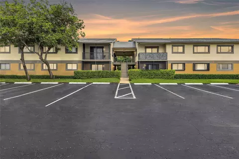567 Trace Cir #208, Deerfield Beach, FL 33441