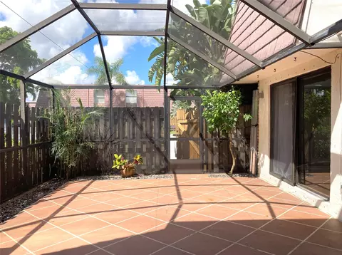 7586 E Courtyard Run, Boca Raton, FL 33433 photo 4