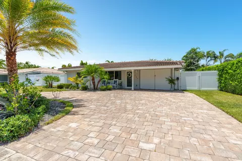 249 SE 3rd Ave, Pompano Beach, FL 33060 photo 2