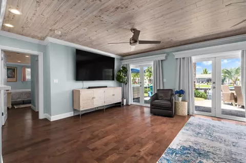 249 SE 3rd Ave, Pompano Beach, FL 33060 photo 21