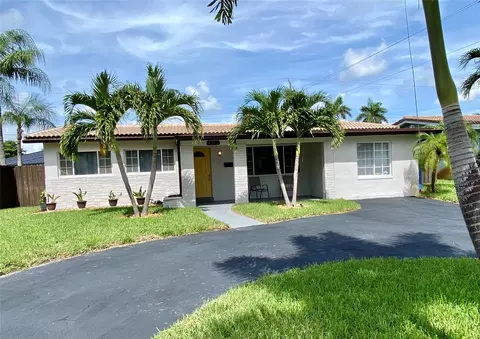 4561 NE 3rd Ter, Oakland Park, FL 33334