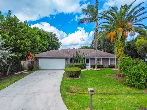 361 SE Walters Ter, Port Saint Lucie, FL 34983