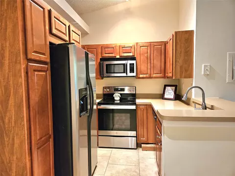 701 Lyons Rd #13205, Coconut Creek, FL 33063