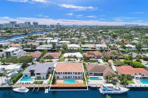 3061 NE 43rd St, Fort Lauderdale, FL 33308