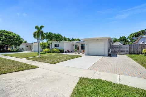 6960 NW 4th Pl, Margate, FL 33063