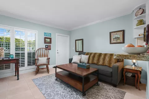 2124 NE 5th Ave #110, Wilton Manors, FL 33305
