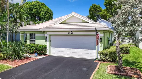 2736 Arrowwood Ct, Davie, FL 33328